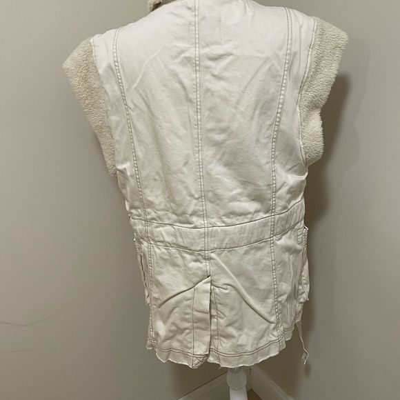 NEW WITH TAGS! FREE PEOPLE ETTA NATURAL COTTON SHERPA LINED VEST size L NWOT - Picture 7 of 8